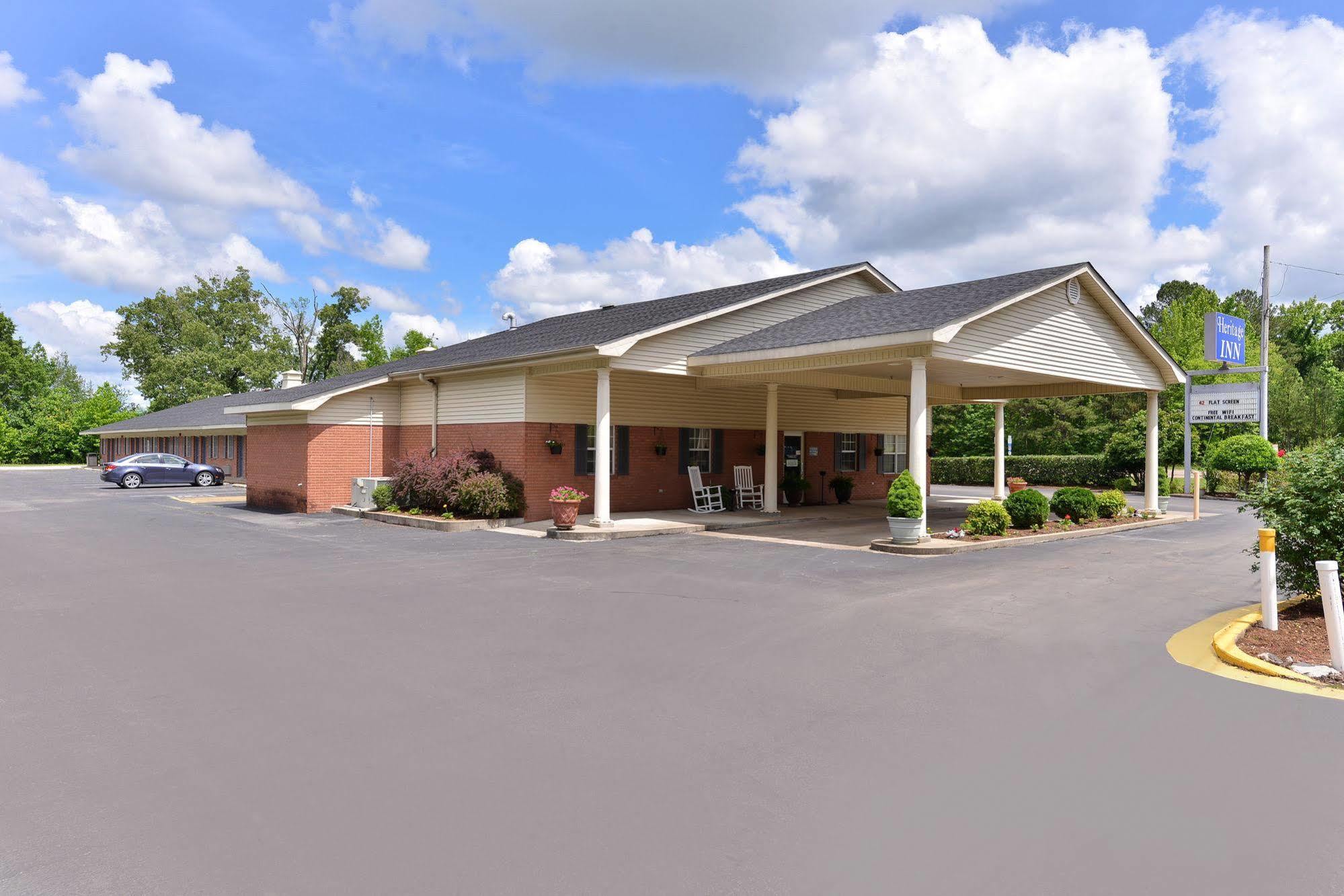 The Heritage Inn, Inc Huntingdon Exterior photo